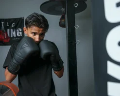 TITLE Black Bolstered Leather Bag Boxing Gloves
