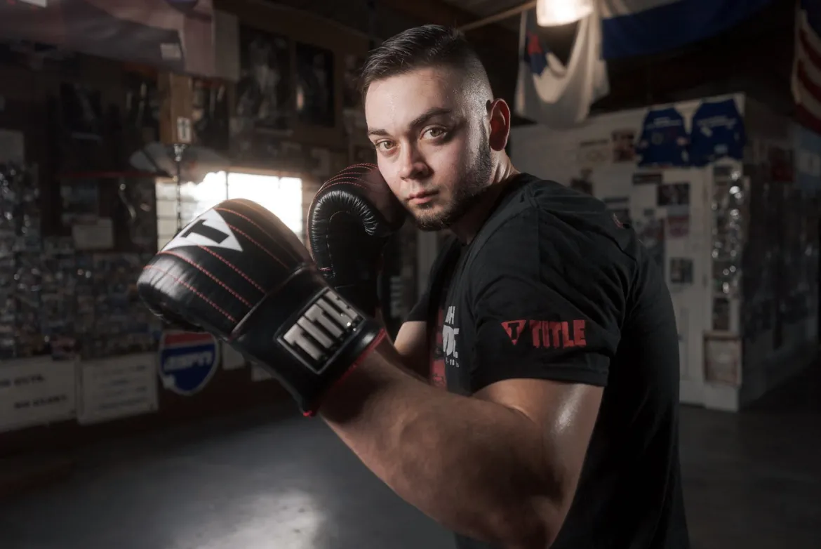 TITLE Boxing Heavy Bag & Mitt Bundle