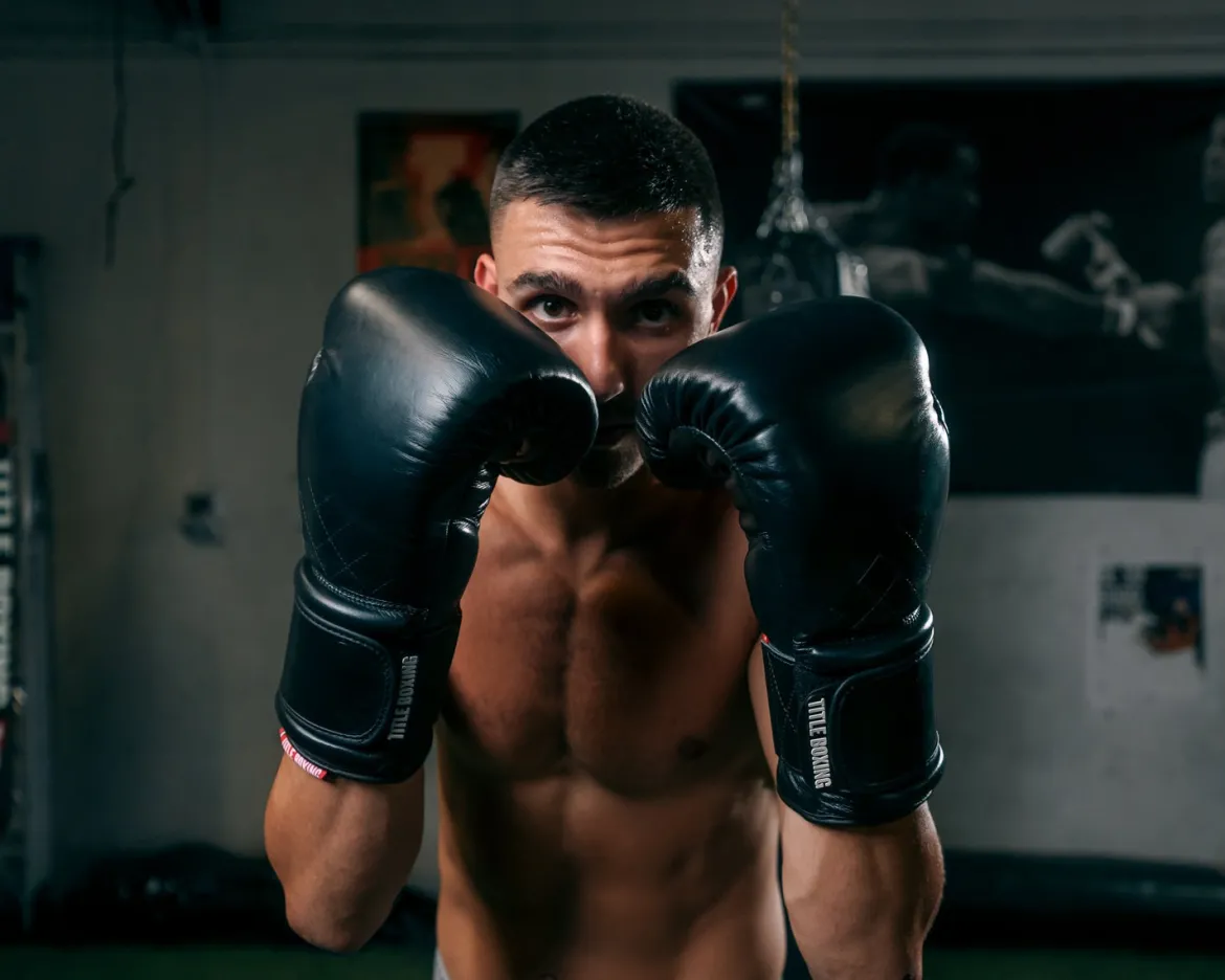 TITLE Boxing KO-Vert Bag Boxing Gloves