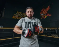 TITLE Boxing Valiant Micro Mitts