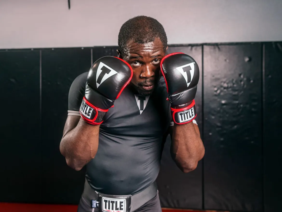 TITLE MMA Perform Safe Spar Glove 2.0