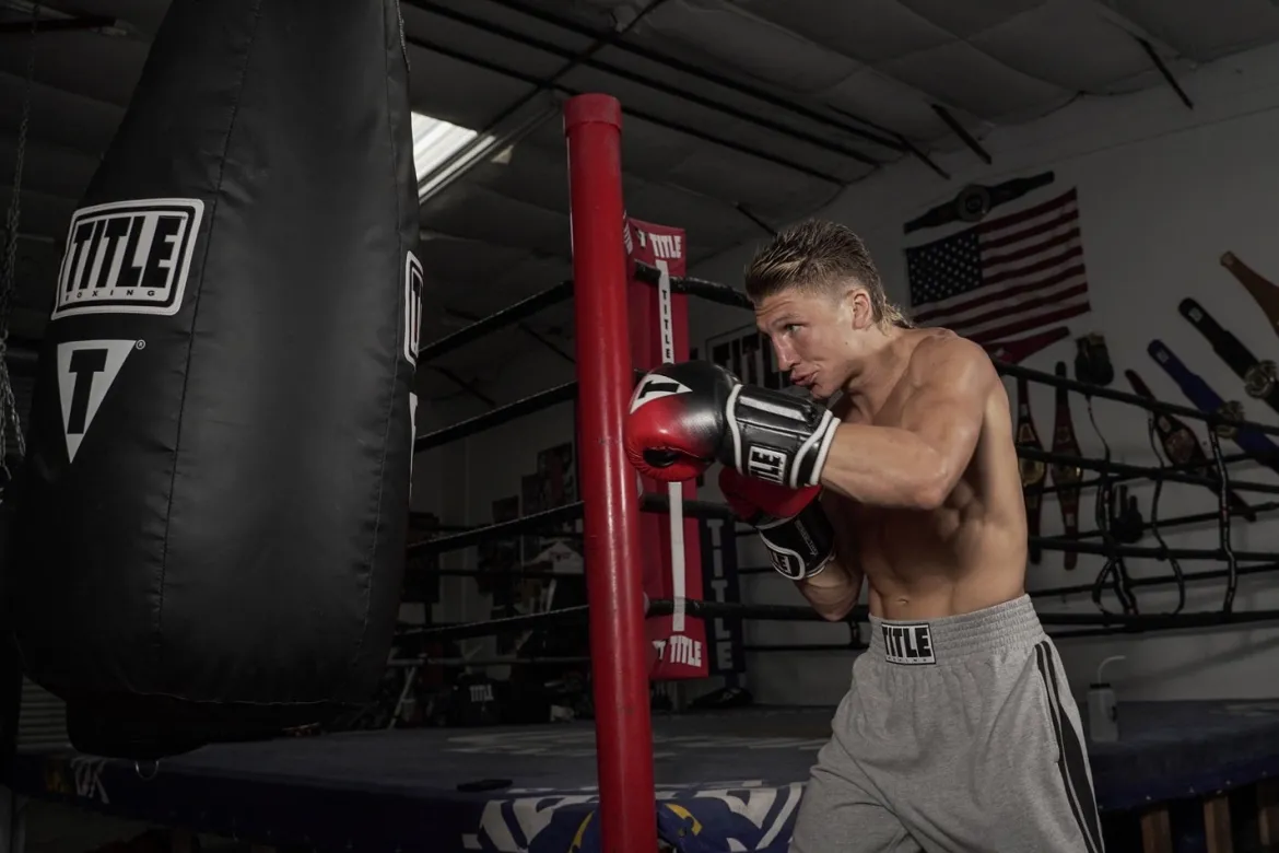 TITLE Speed-Trax Weighted Bag Gloves
