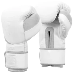 TITLE White Training Gloves 2.0